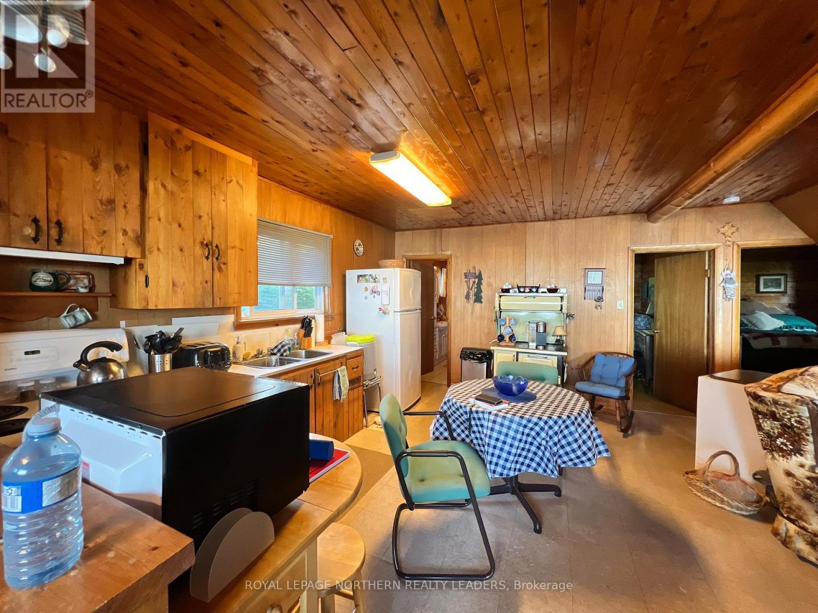 












633 LECLAIR AVENUE

,
Timmins (MTJ - Kamiskotia),




Ontario
P4R0C1

