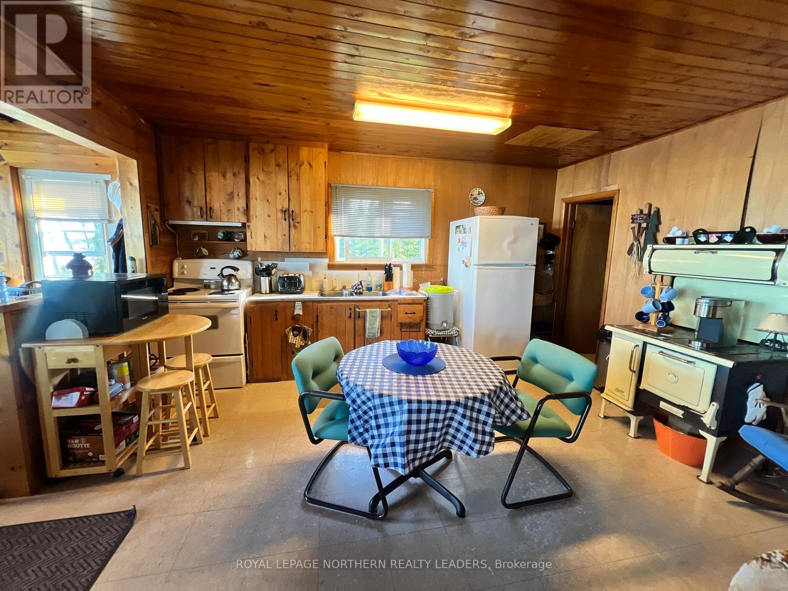 












633 LECLAIR AVENUE

,
Timmins (MTJ - Kamiskotia),




Ontario
P4R0C1

