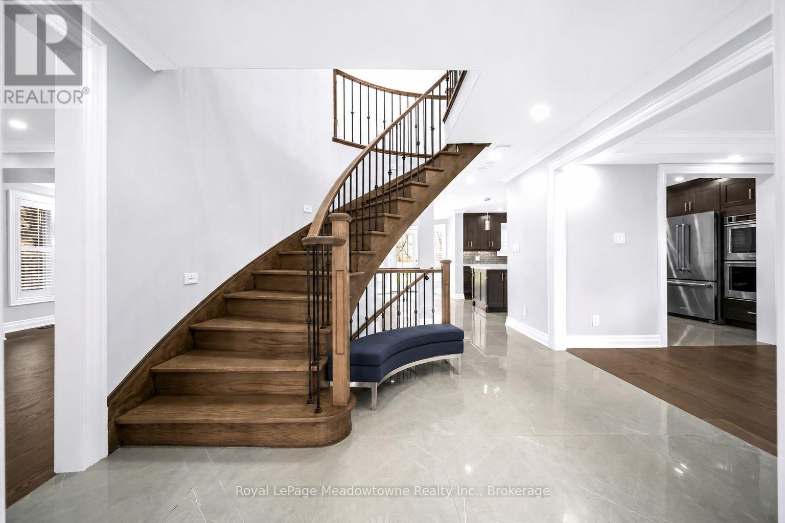 












170 CRAWFORD CRESCENT

,
Milton (Campbellville),




Ontario
L0P1B0

