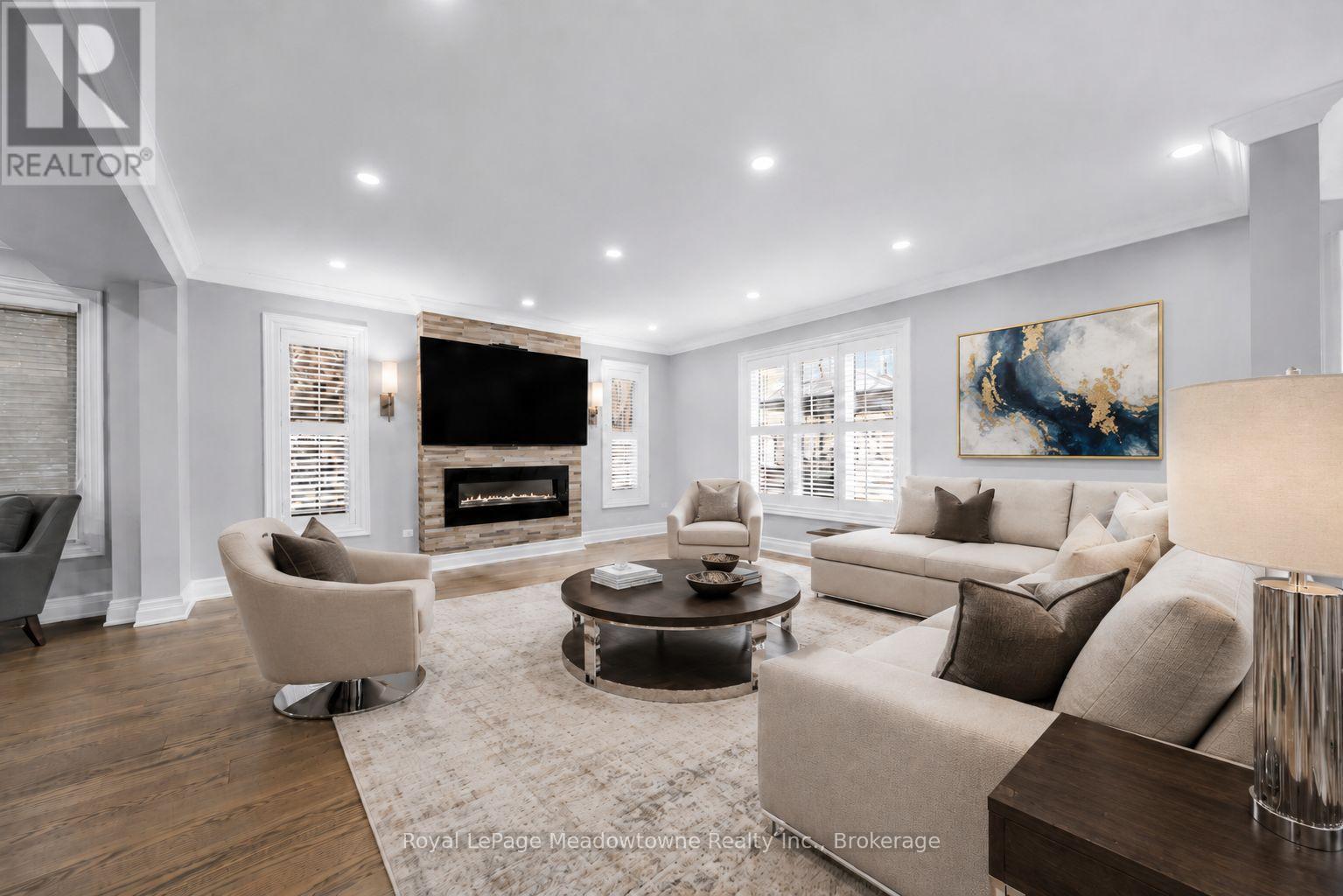 












170 CRAWFORD CRESCENT

,
Milton (Campbellville),




Ontario
L0P1B0

