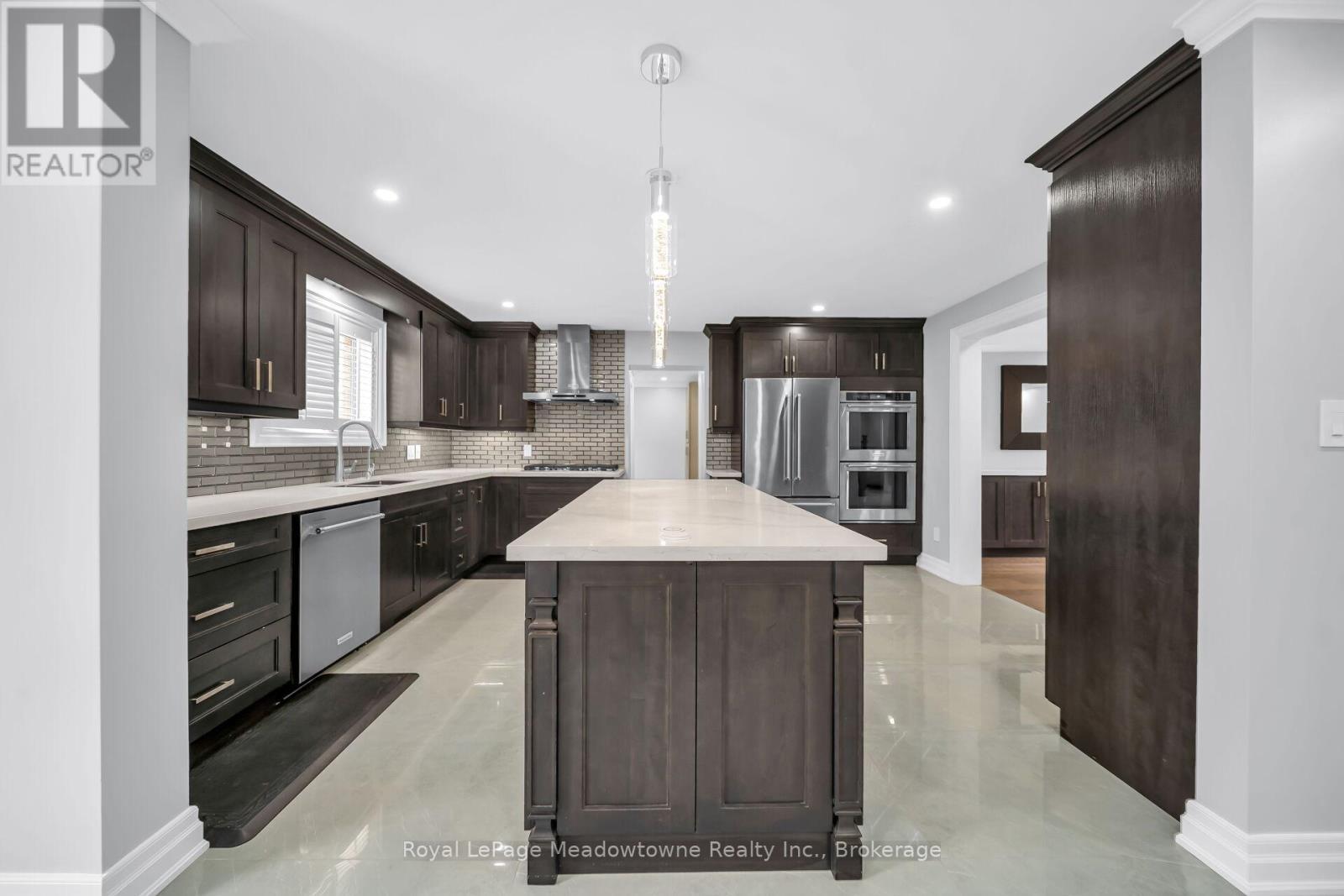 












170 CRAWFORD CRESCENT

,
Milton (Campbellville),




Ontario
L0P1B0

