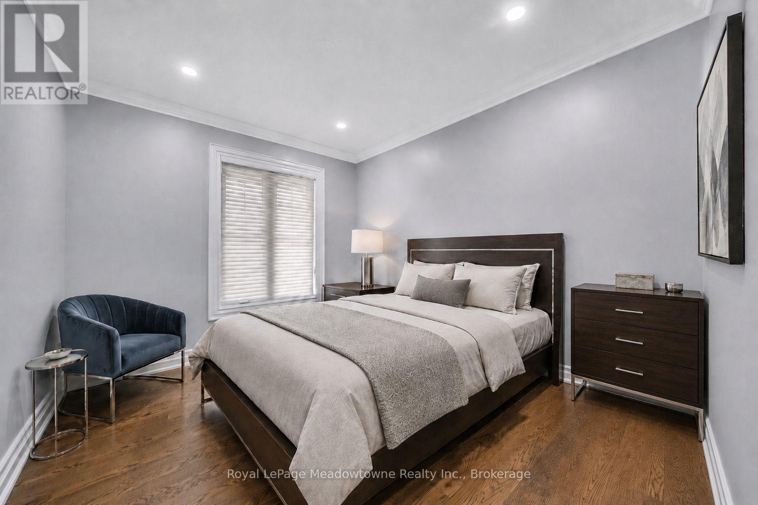 












170 CRAWFORD CRESCENT

,
Milton (Campbellville),




Ontario
L0P1B0

