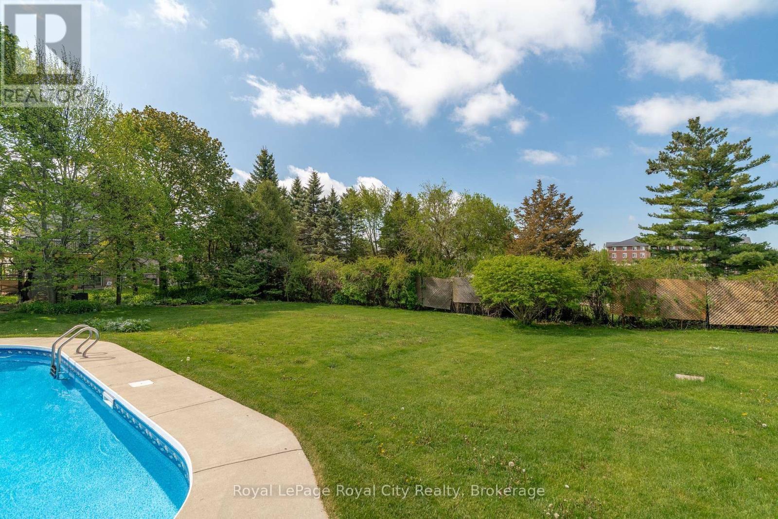 












44 RIDGEWAY AVENUE

,
Guelph (Pineridge/Westminster Woods),




Ontario
N1L1G8

