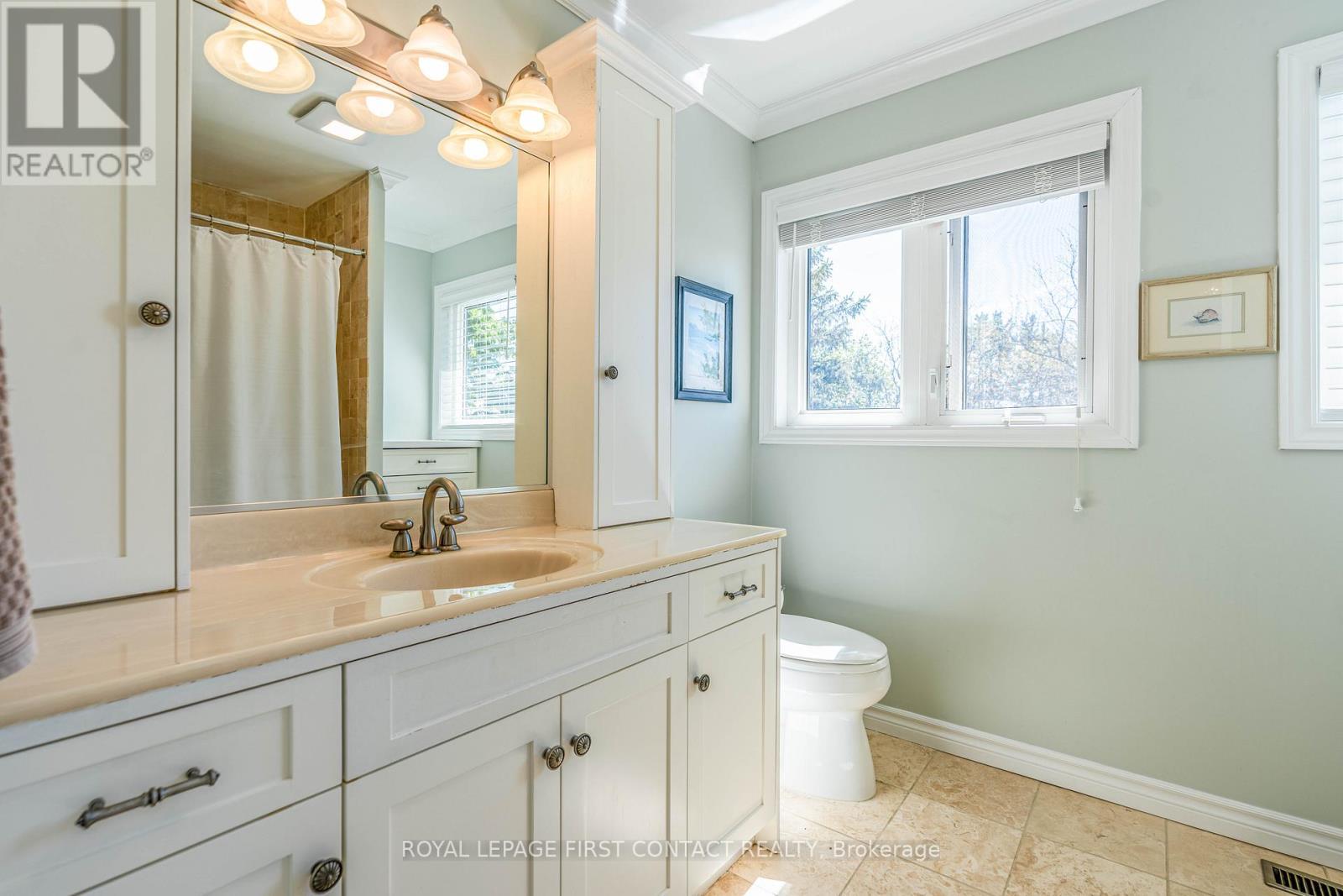 












41 MARILYN STREET

,
Caledon,




Ontario
L7C1H5

