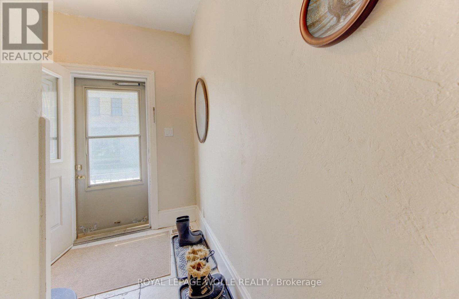 












48 BREITHAUPT STREET

,
Kitchener,




Ontario
N2H5G6

