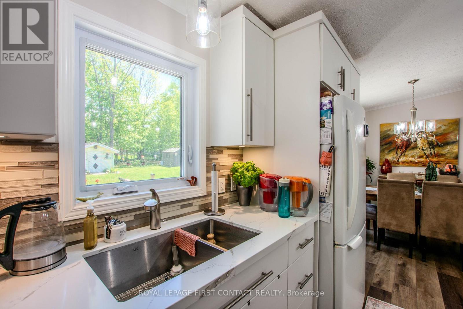 












63 - 5411 ELLIOTT SIDE ROAD

,
Tay,




Ontario
L4N4K3

