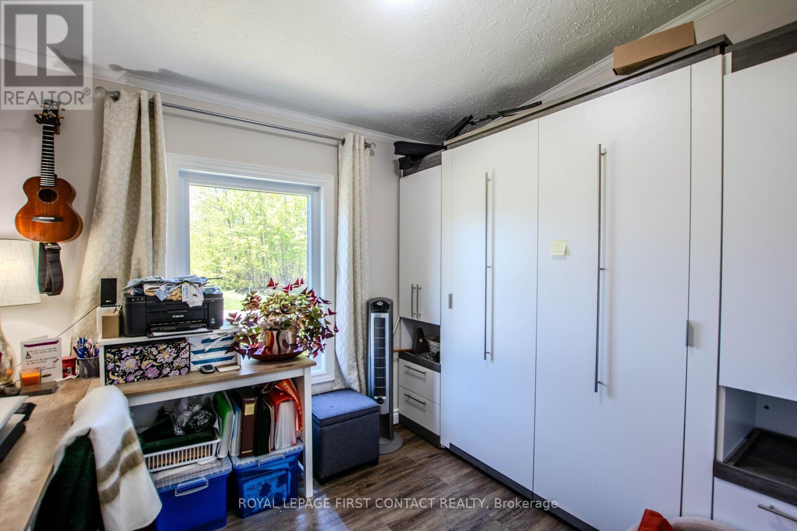 












63 - 5411 ELLIOTT SIDE ROAD

,
Tay,




Ontario
L4N4K3

