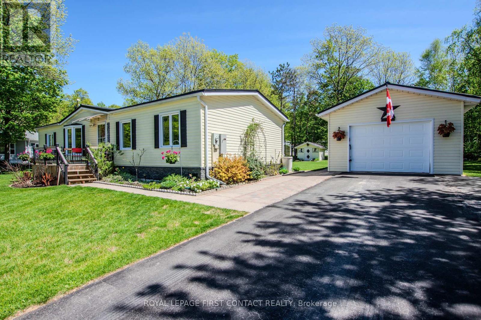 












63 - 5411 ELLIOTT SIDE ROAD

,
Tay,




Ontario
L4N4K3

