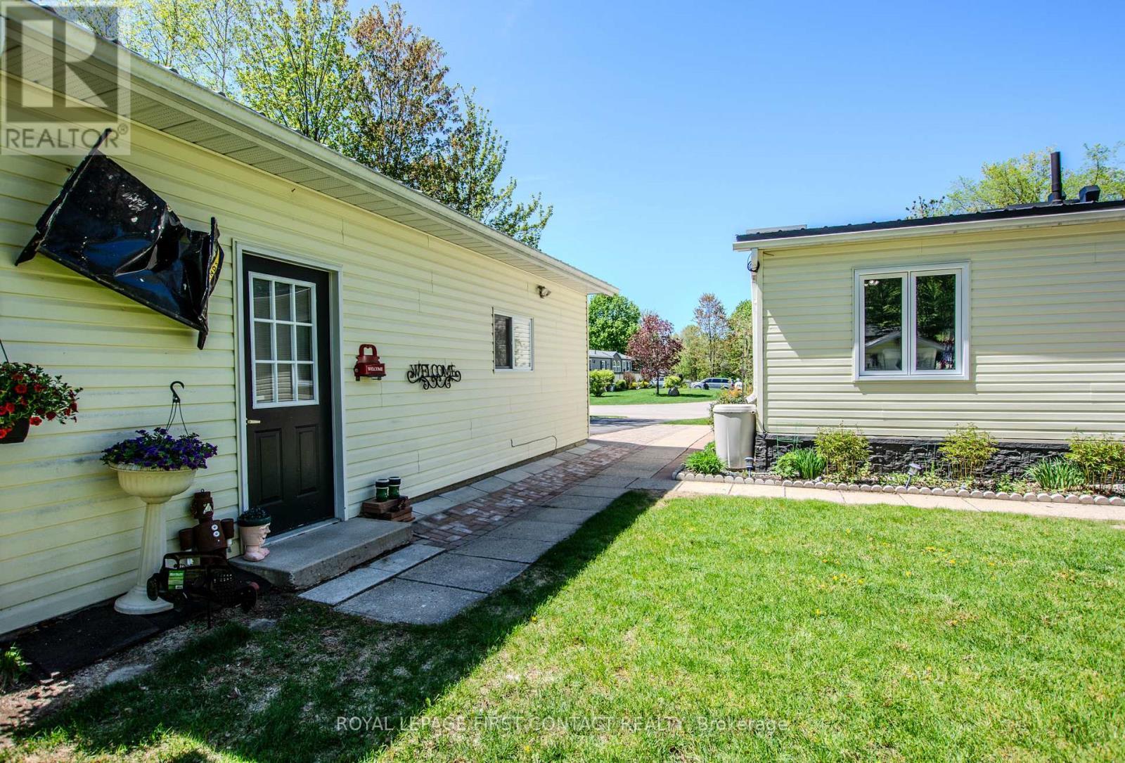 












63 - 5411 ELLIOTT SIDE ROAD

,
Tay,




Ontario
L4N4K3

