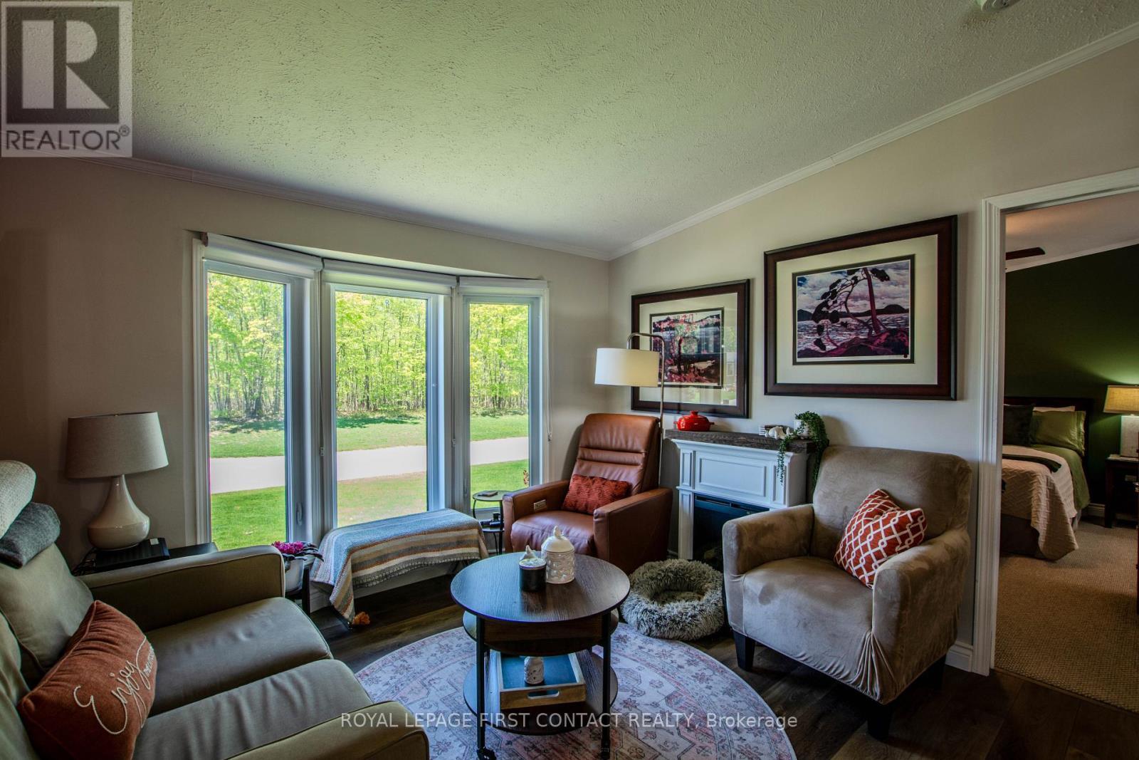 












63 - 5411 ELLIOTT SIDE ROAD

,
Tay,




Ontario
L4N4K3


