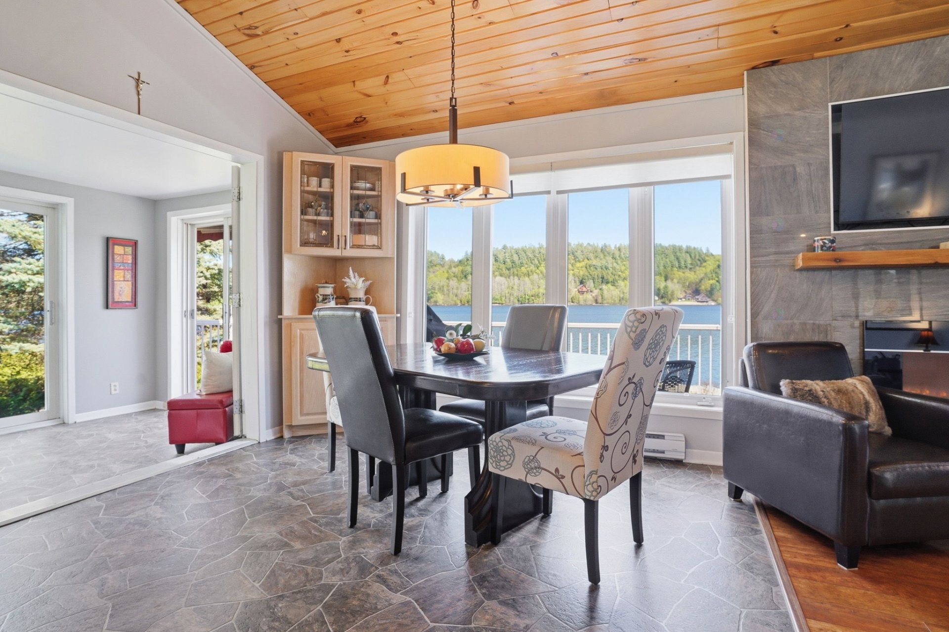 









940


4e Rang S.

,
Lac-Simon,




QC
J0V1E0

