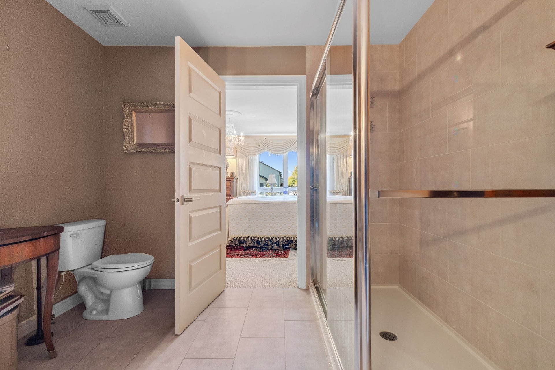 









120Z


Boul. de l'Amérique-Française

, 4,
Gatineau (Aylmer),




QC
J9J1G9

