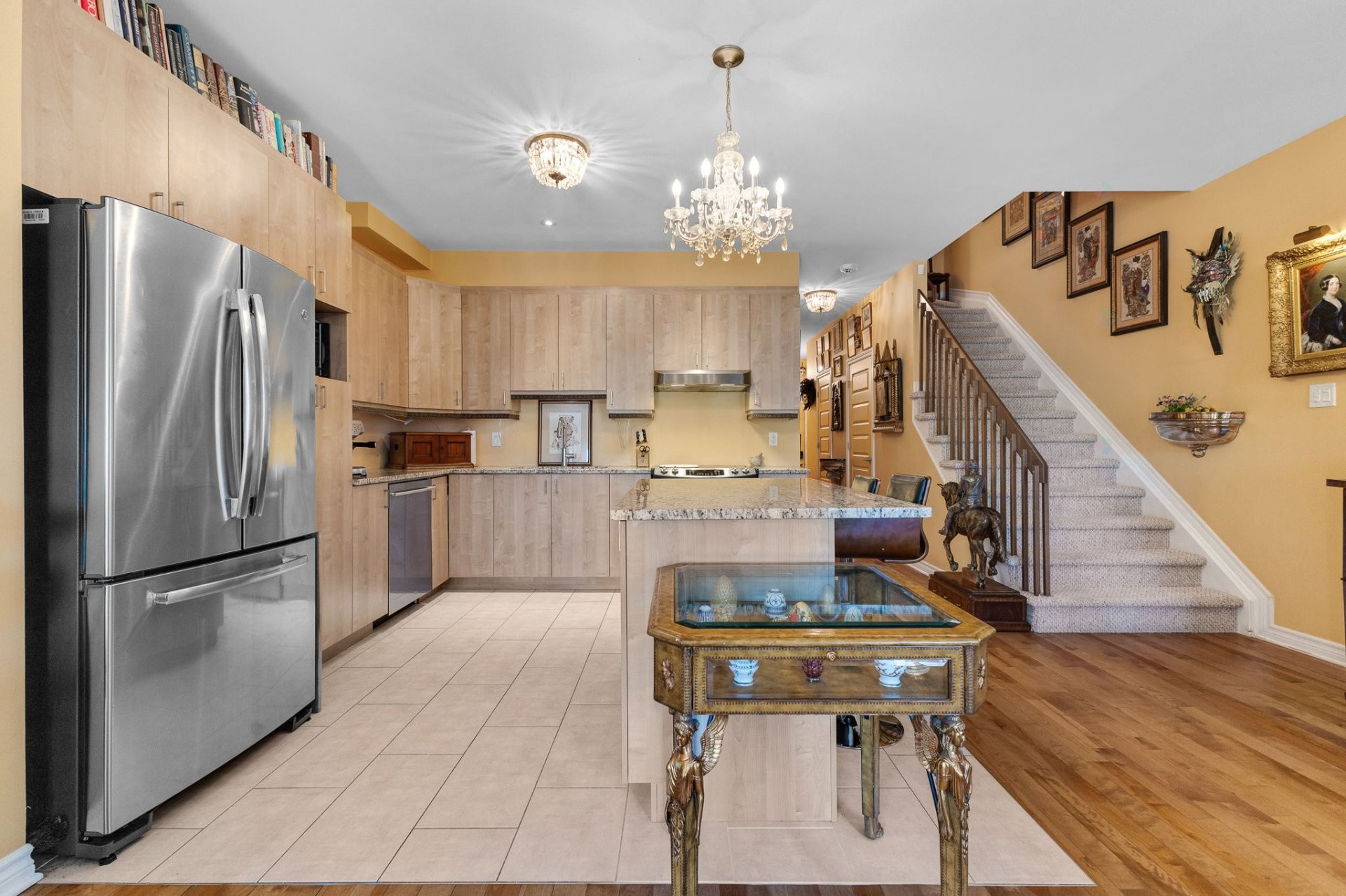 









120Z


Boul. de l'Amérique-Française

, 4,
Gatineau (Aylmer),




QC
J9J1G9

