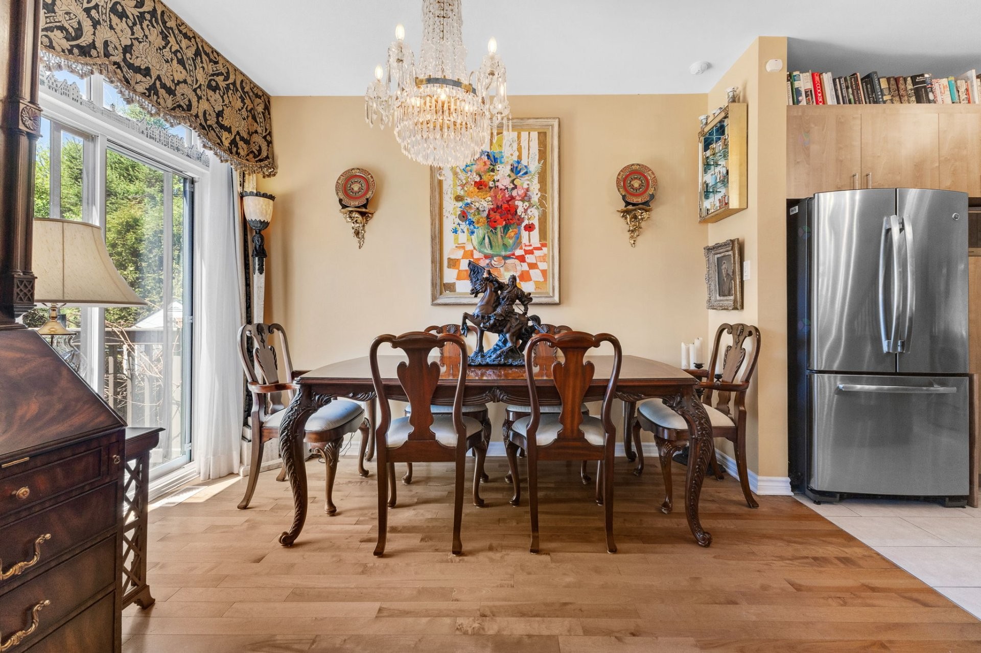 









120Z


Boul. de l'Amérique-Française

, 4,
Gatineau (Aylmer),




QC
J9J1G9

