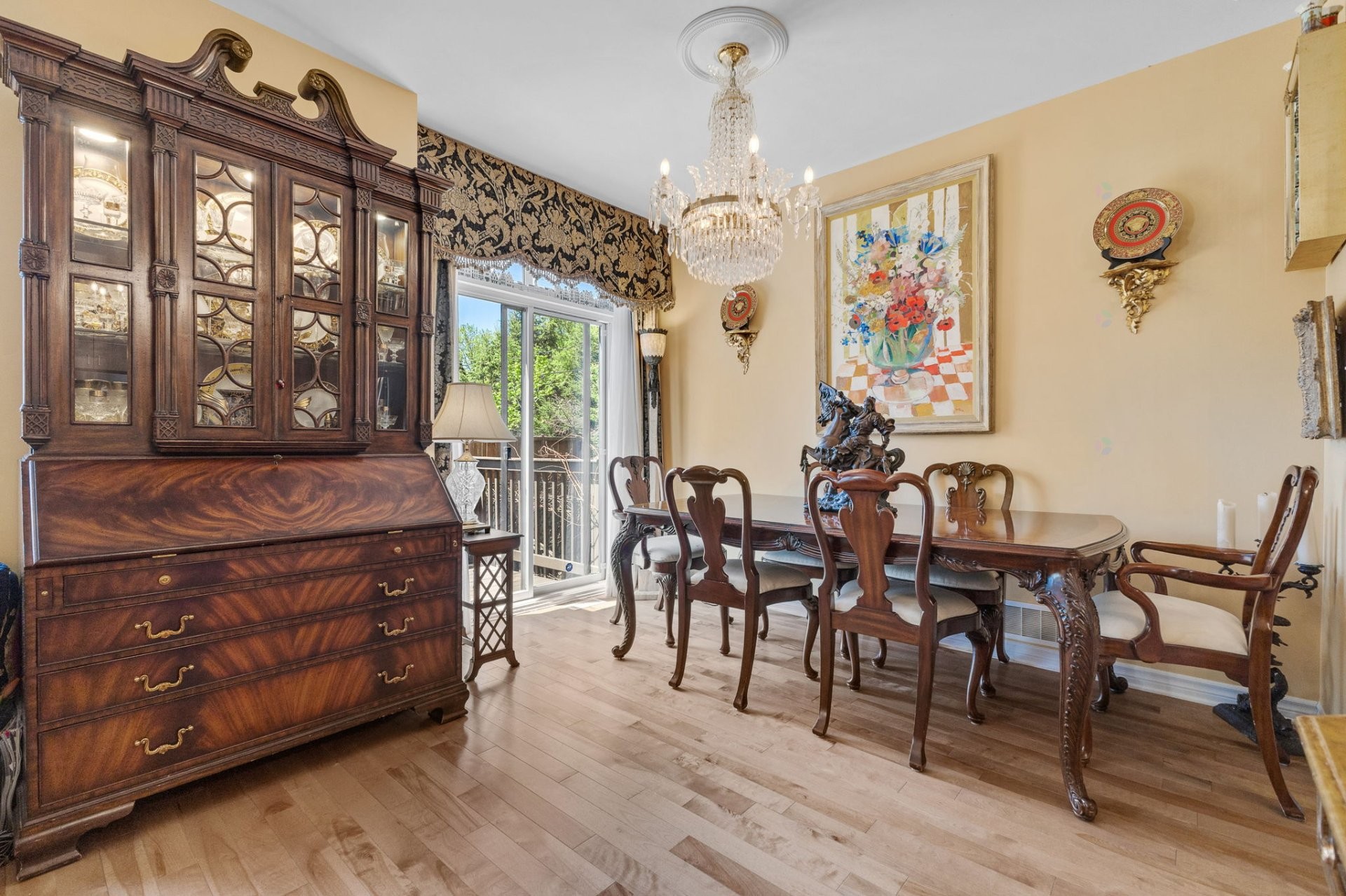









120Z


Boul. de l'Amérique-Française

, 4,
Gatineau (Aylmer),




QC
J9J1G9

