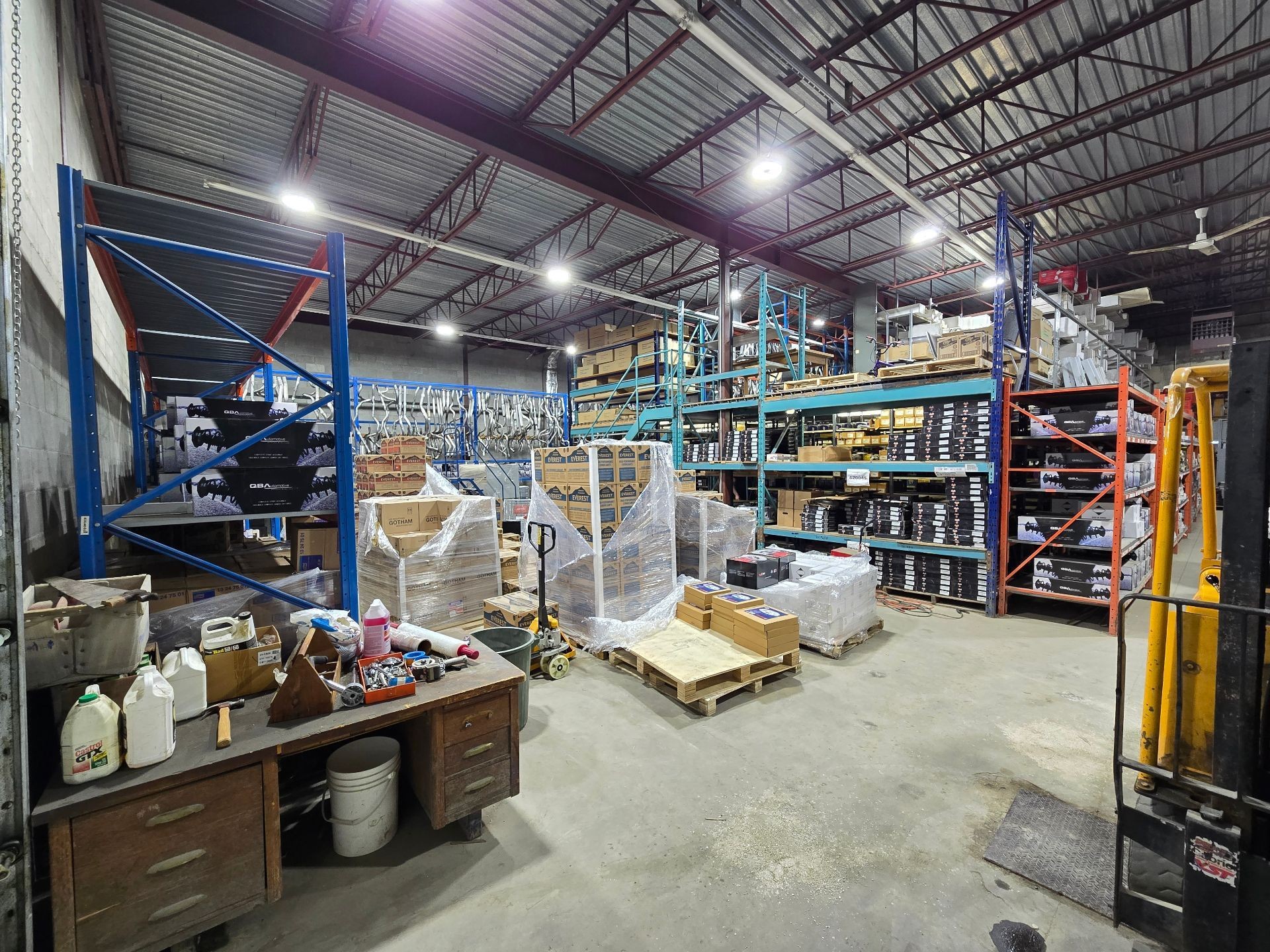 









2040


Av. Francis-Hughes

,
Laval (Chomedey),




QC
H7S1N4

