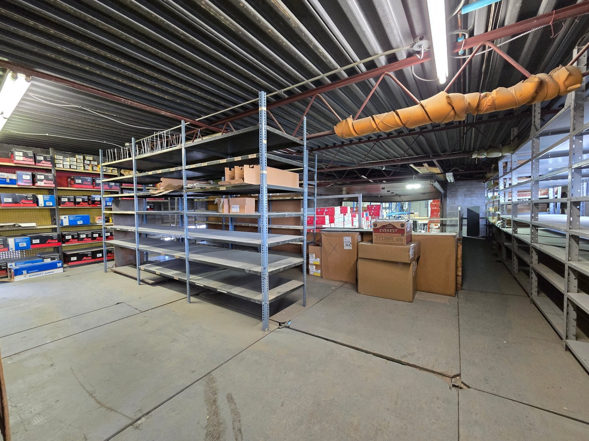 









2040


Av. Francis-Hughes

,
Laval (Chomedey),




QC
H7S1N4

