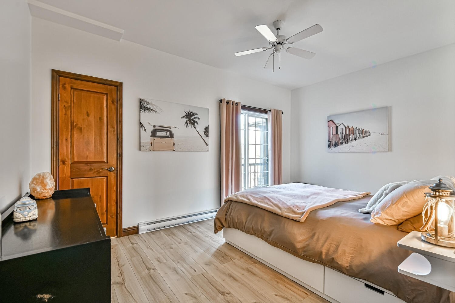 









250


Rue du Mont-Plaisant

, 4,
Mont-Tremblant,




QC
J8E1L2

