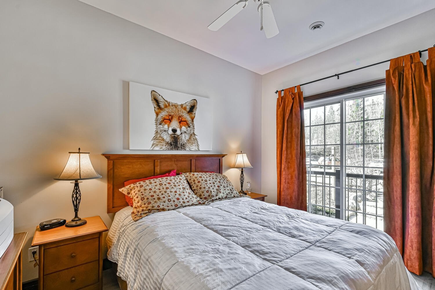 









250


Rue du Mont-Plaisant

, 4,
Mont-Tremblant,




QC
J8E1L2

