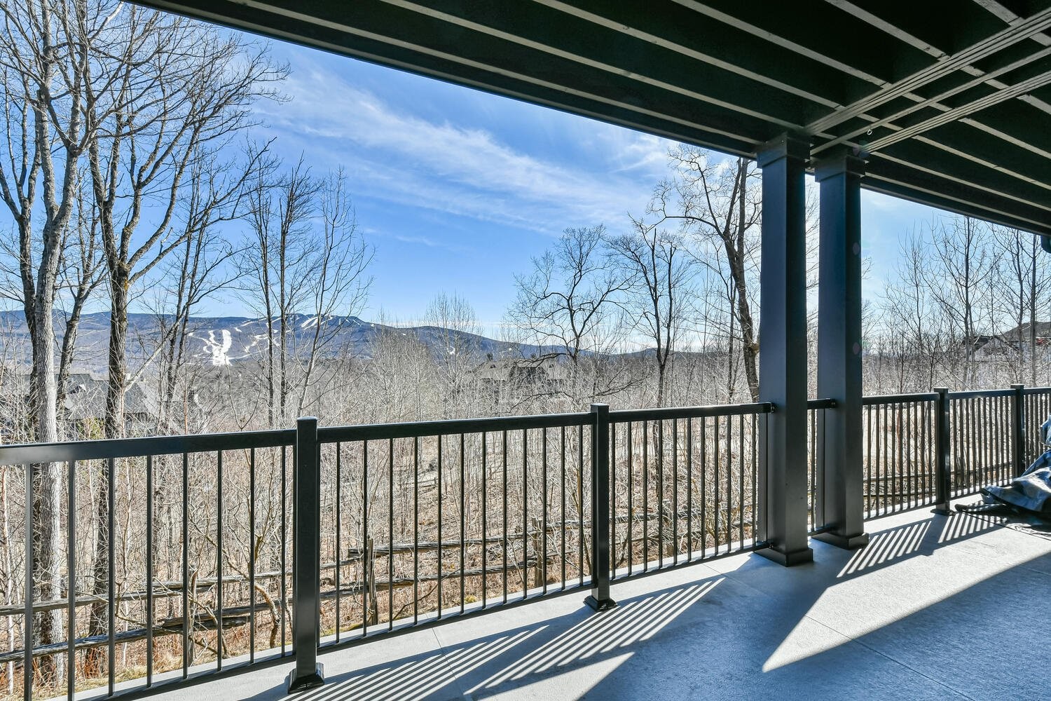 









250


Rue du Mont-Plaisant

, 4,
Mont-Tremblant,




QC
J8E1L2

