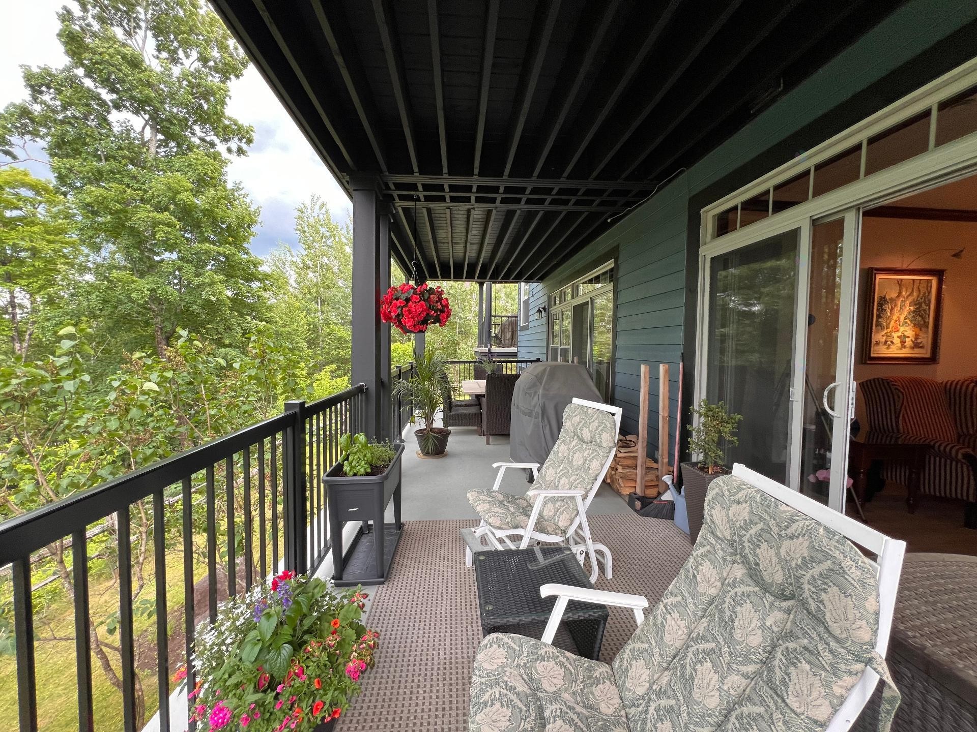 









250


Rue du Mont-Plaisant

, 4,
Mont-Tremblant,




QC
J8E1L2

