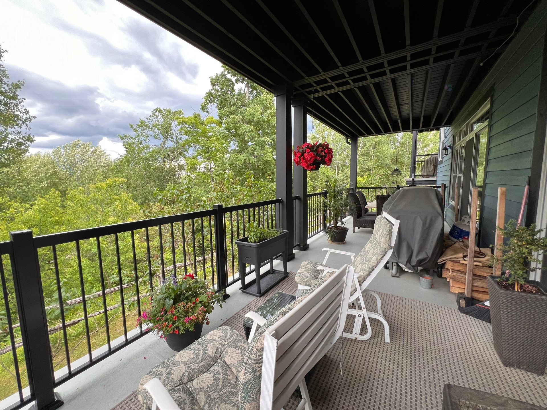 









250


Rue du Mont-Plaisant

, 4,
Mont-Tremblant,




QC
J8E1L2

