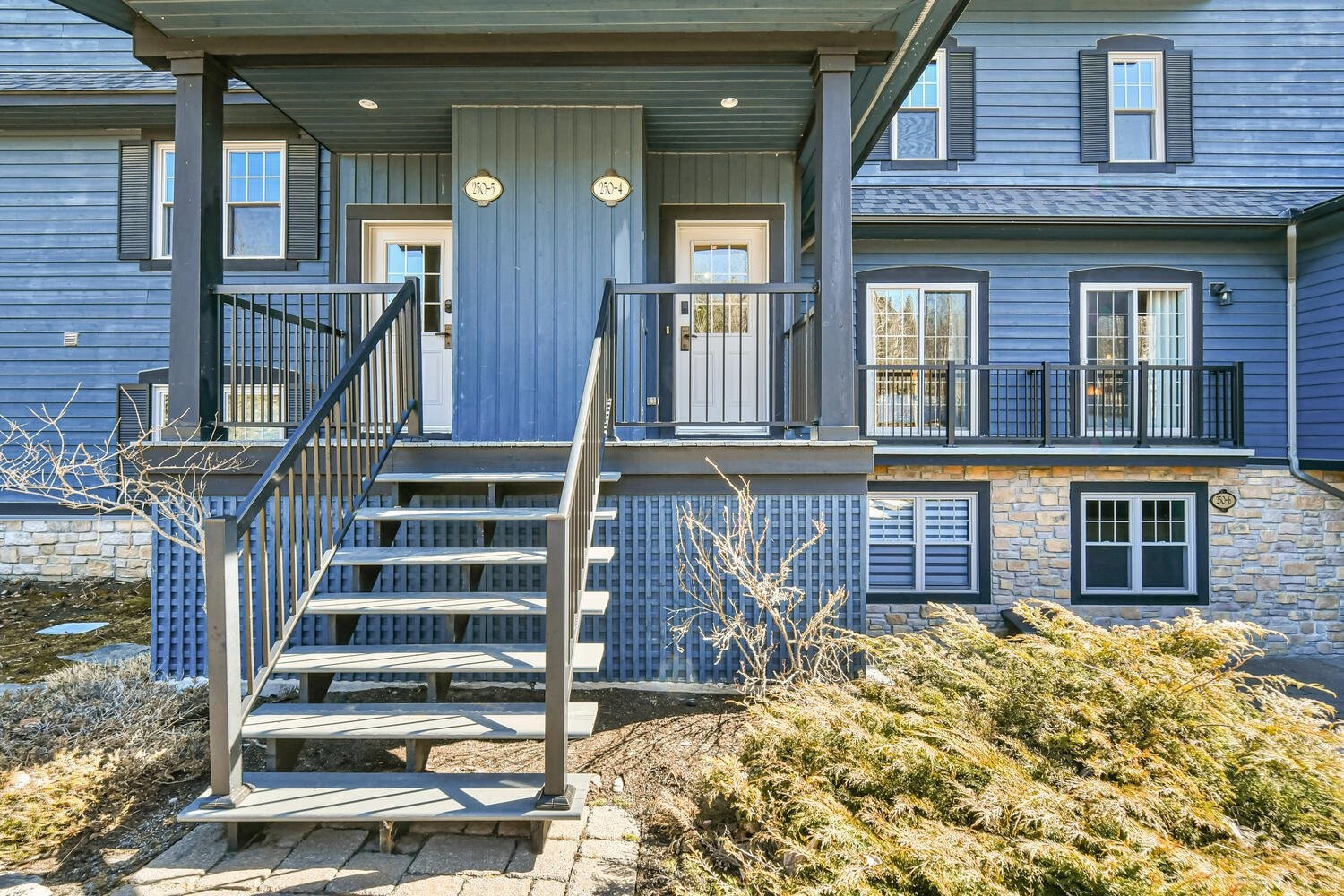 









250


Rue du Mont-Plaisant

, 4,
Mont-Tremblant,




QC
J8E1L2

