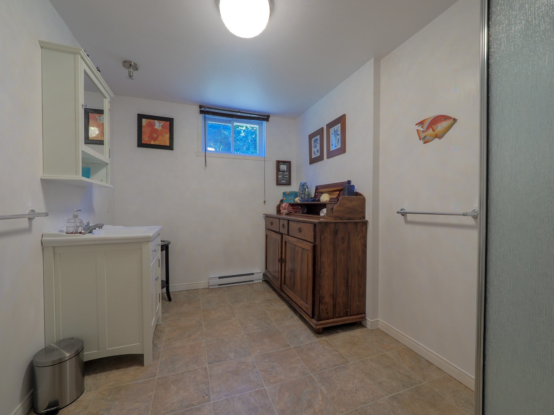 









1850


Rue de Bruxelles

,
Trois-Rivières,




QC
G0W0C1


