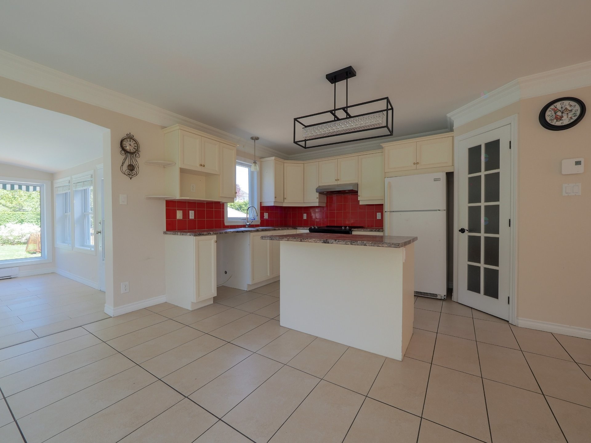 









1850


Rue de Bruxelles

,
Trois-Rivières,




QC
G0W0C1

