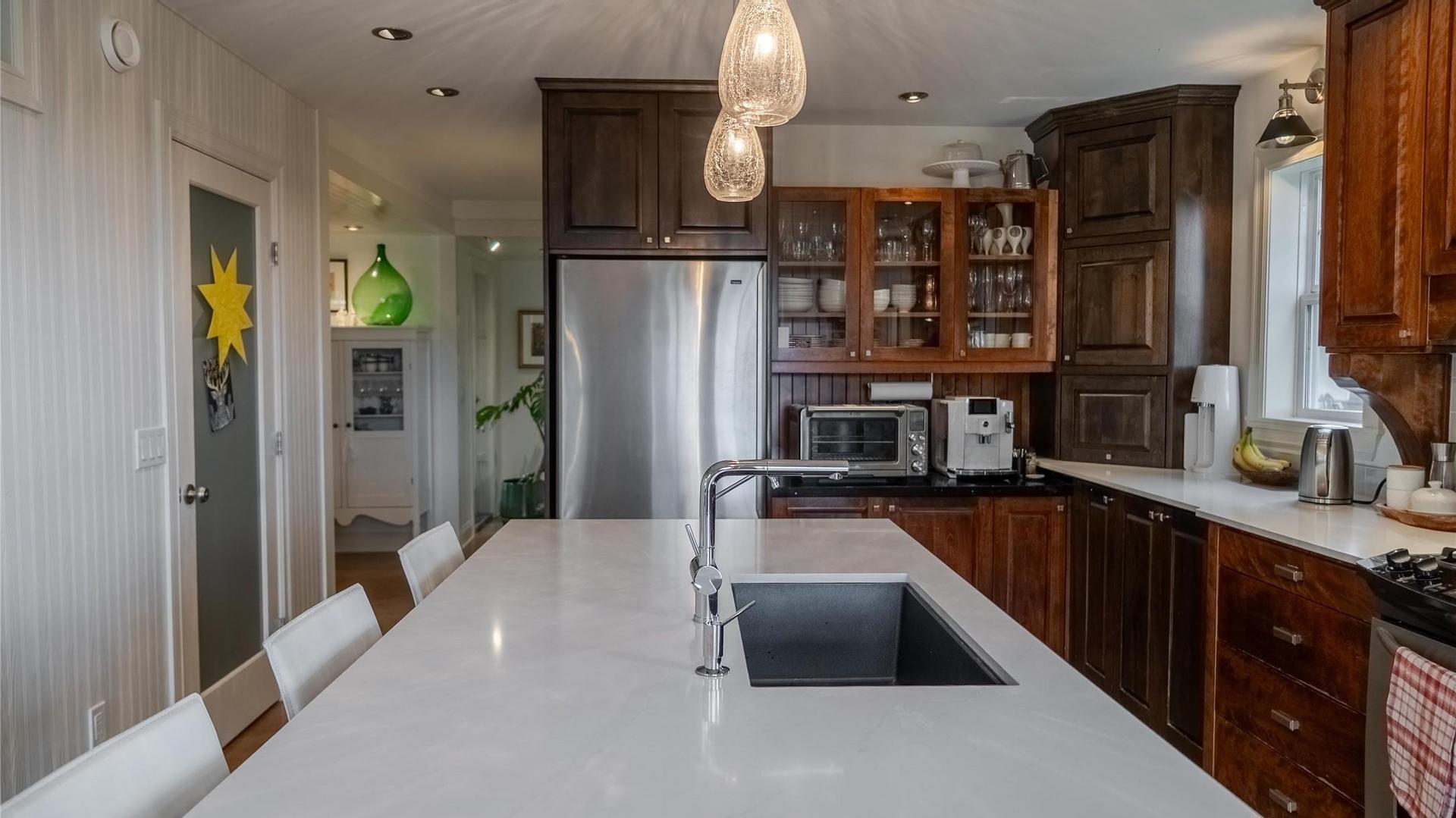 









1004


15th

Street,
Cranbrook,




BC
V1C 5V2

