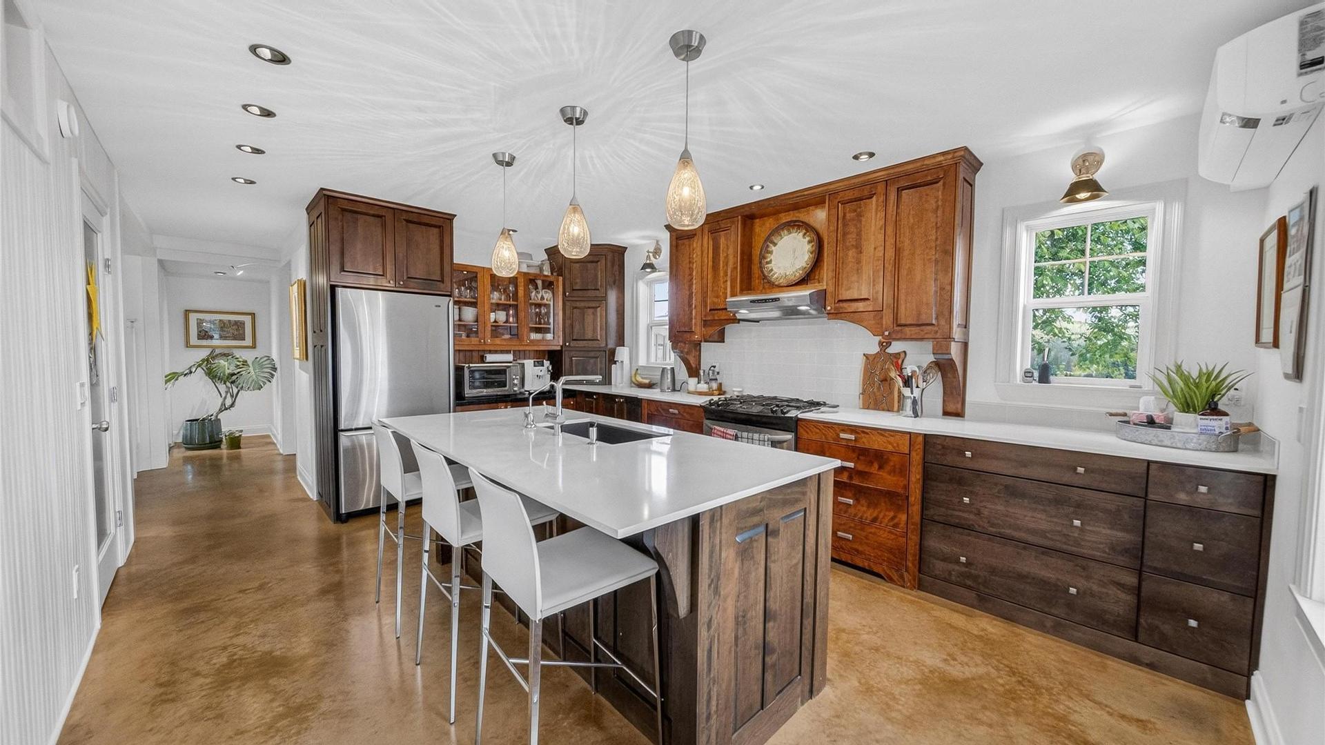 









1004


15th

Street,
Cranbrook,




BC
V1C 5V2

