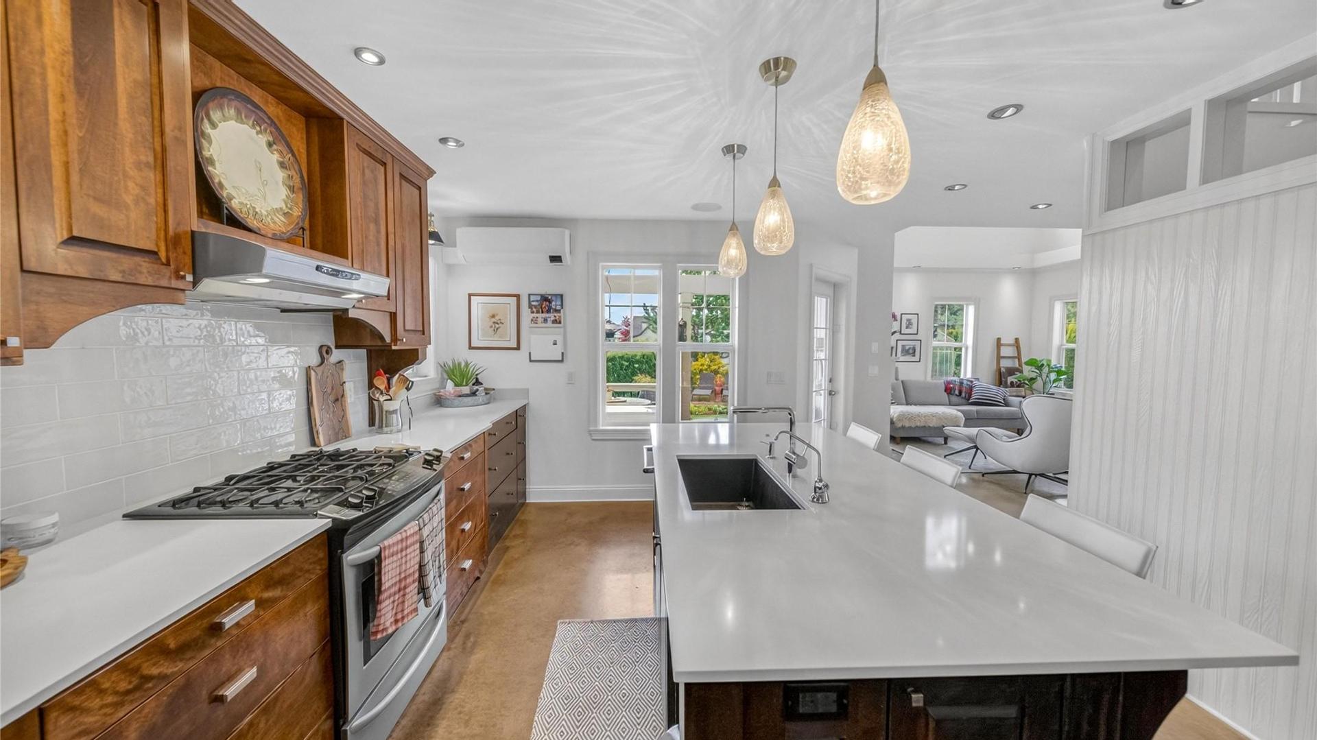 









1004


15th

Street,
Cranbrook,




BC
V1C 5V2

