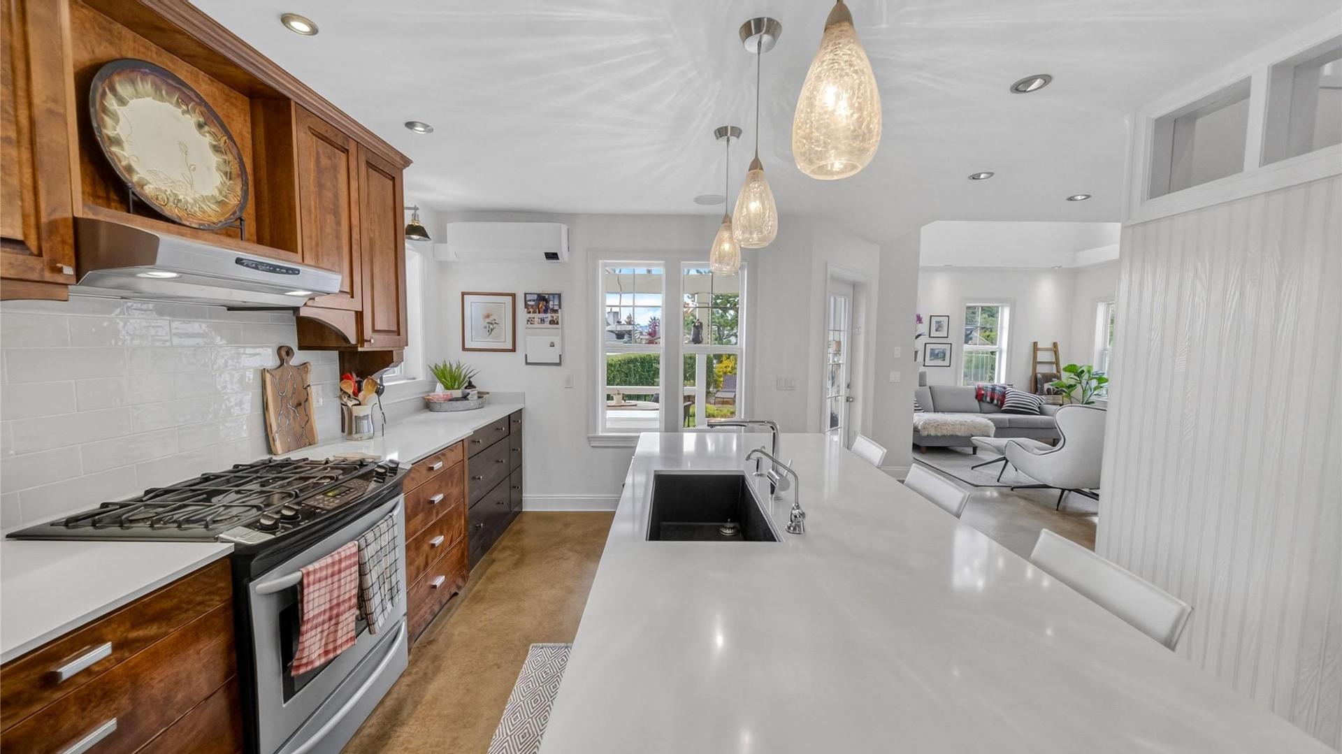 









1004


15th

Street,
Cranbrook,




BC
V1C 5V2

