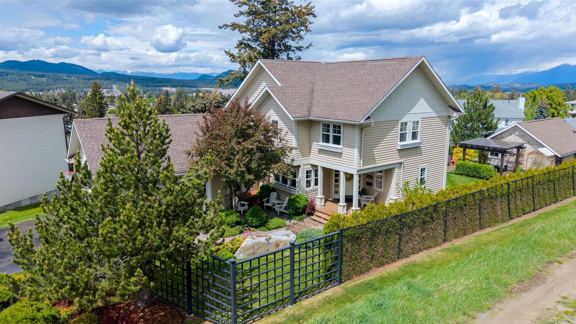 









1004


15th

Street,
Cranbrook,




BC
V1C 5V2

