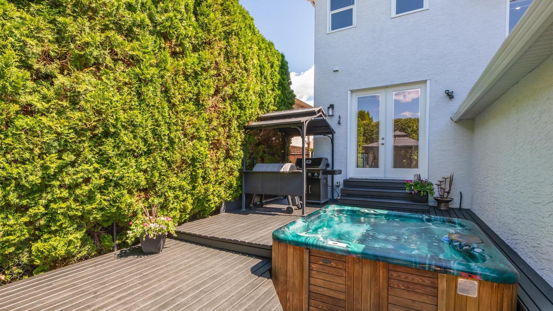 









3077


Quail

Crescent,
Kelowna,




BC
V1V 2A1


