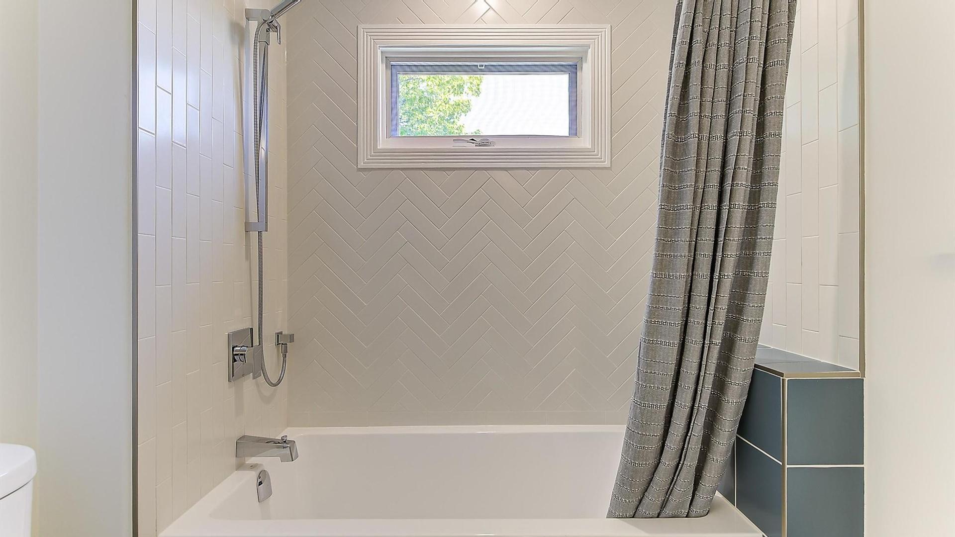









3077


Quail

Crescent,
Kelowna,




BC
V1V 2A1

