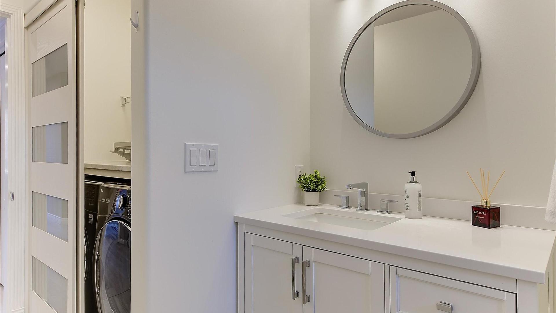 









3077


Quail

Crescent,
Kelowna,




BC
V1V 2A1

