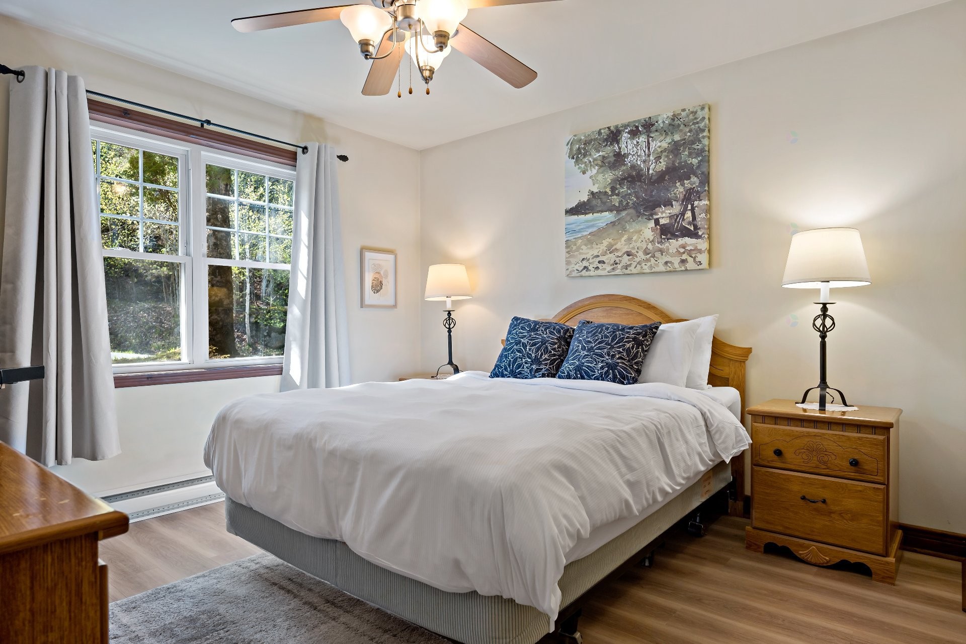 









166


Rue du Mont-Plaisant

, 1,
Mont-Tremblant,




QC
J8E1L2

