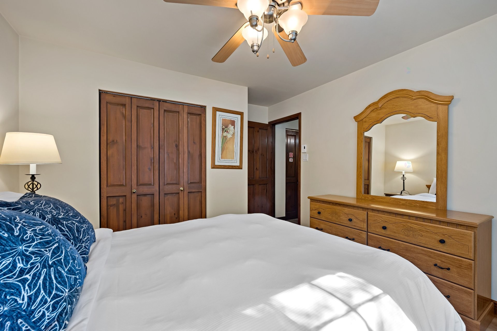 









166


Rue du Mont-Plaisant

, 1,
Mont-Tremblant,




QC
J8E1L2

