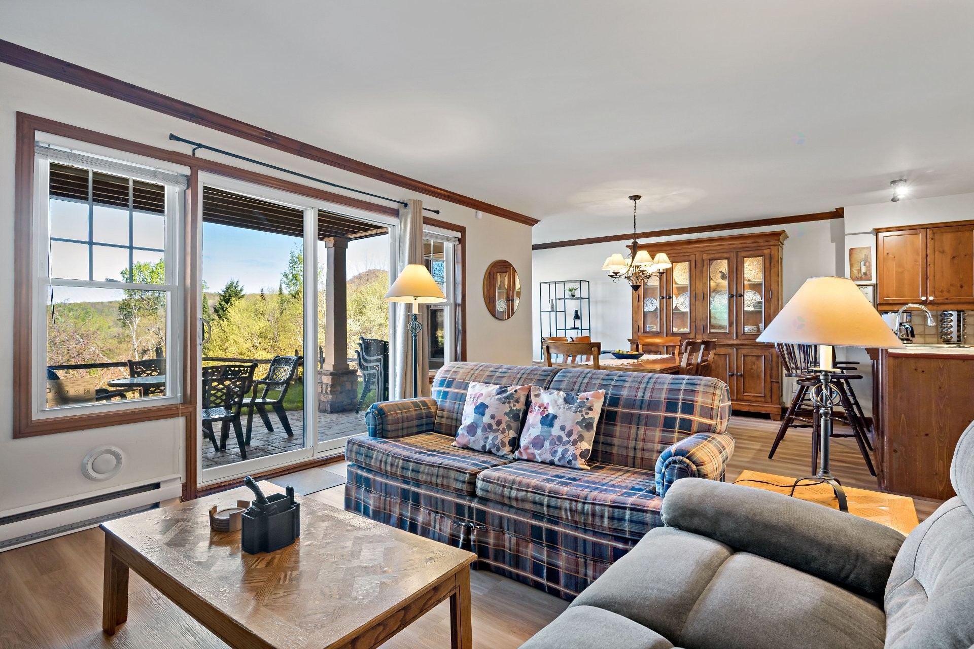 









166


Rue du Mont-Plaisant

, 1,
Mont-Tremblant,




QC
J8E1L2

