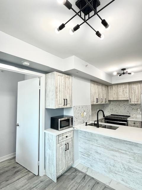 









5740


Yonge

Street, 1401,
Toronto,




ON
M2M 0B1

