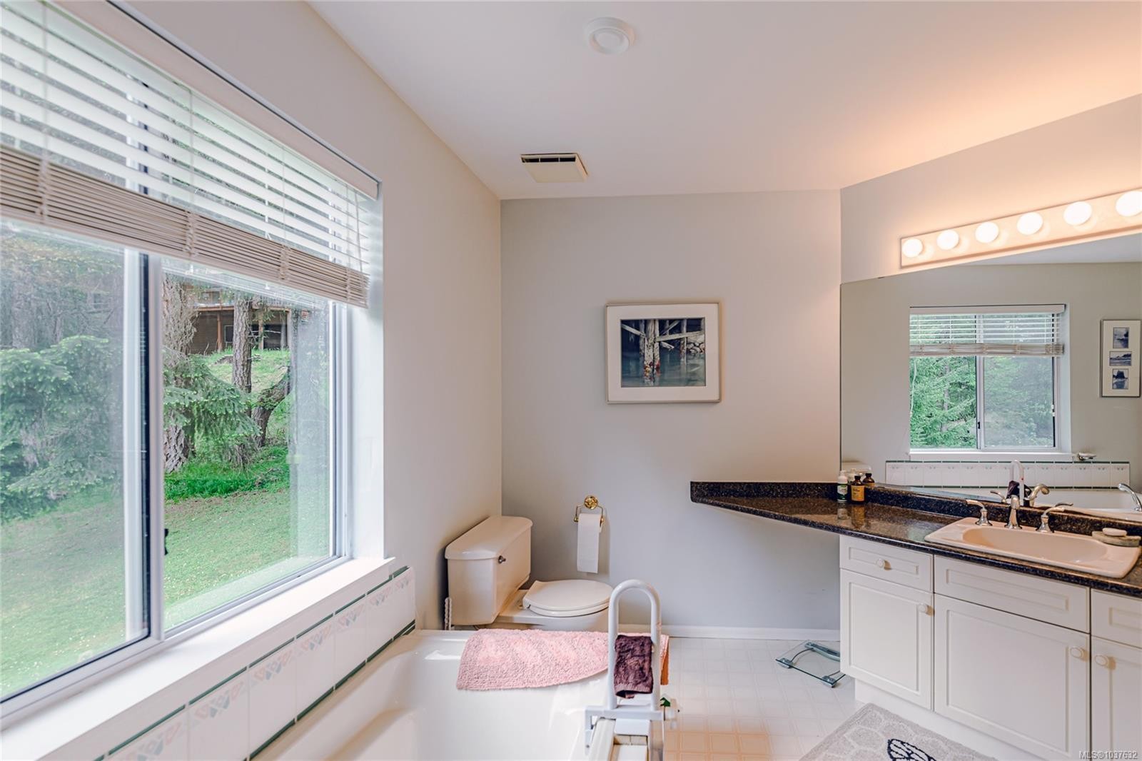 









204


Cormorant

Cres,
Salt Spring,




BC
V8K 1G8

