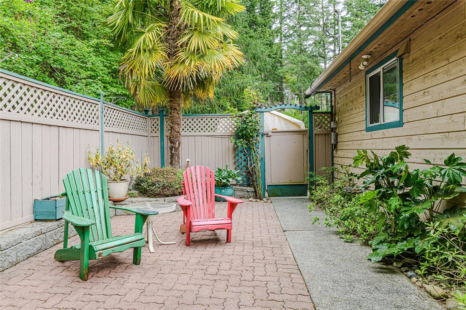 









204


Cormorant

Cres,
Salt Spring,




BC
V8K 1G8

