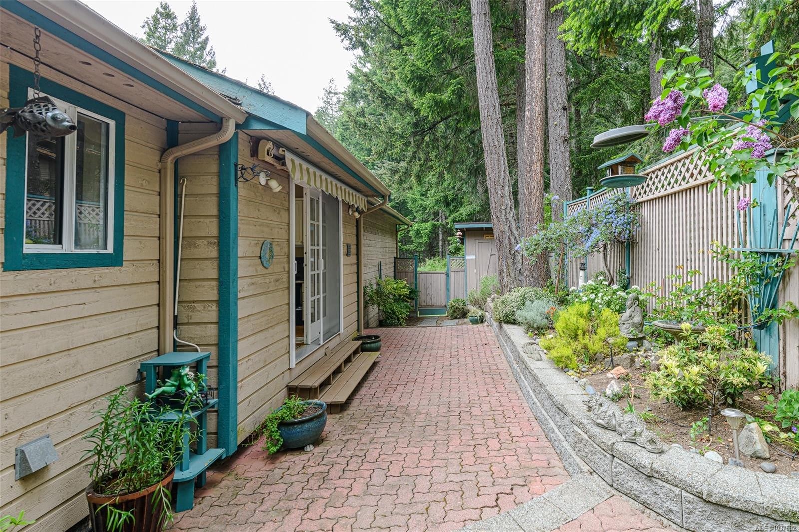









204


Cormorant

Cres,
Salt Spring,




BC
V8K 1G8

