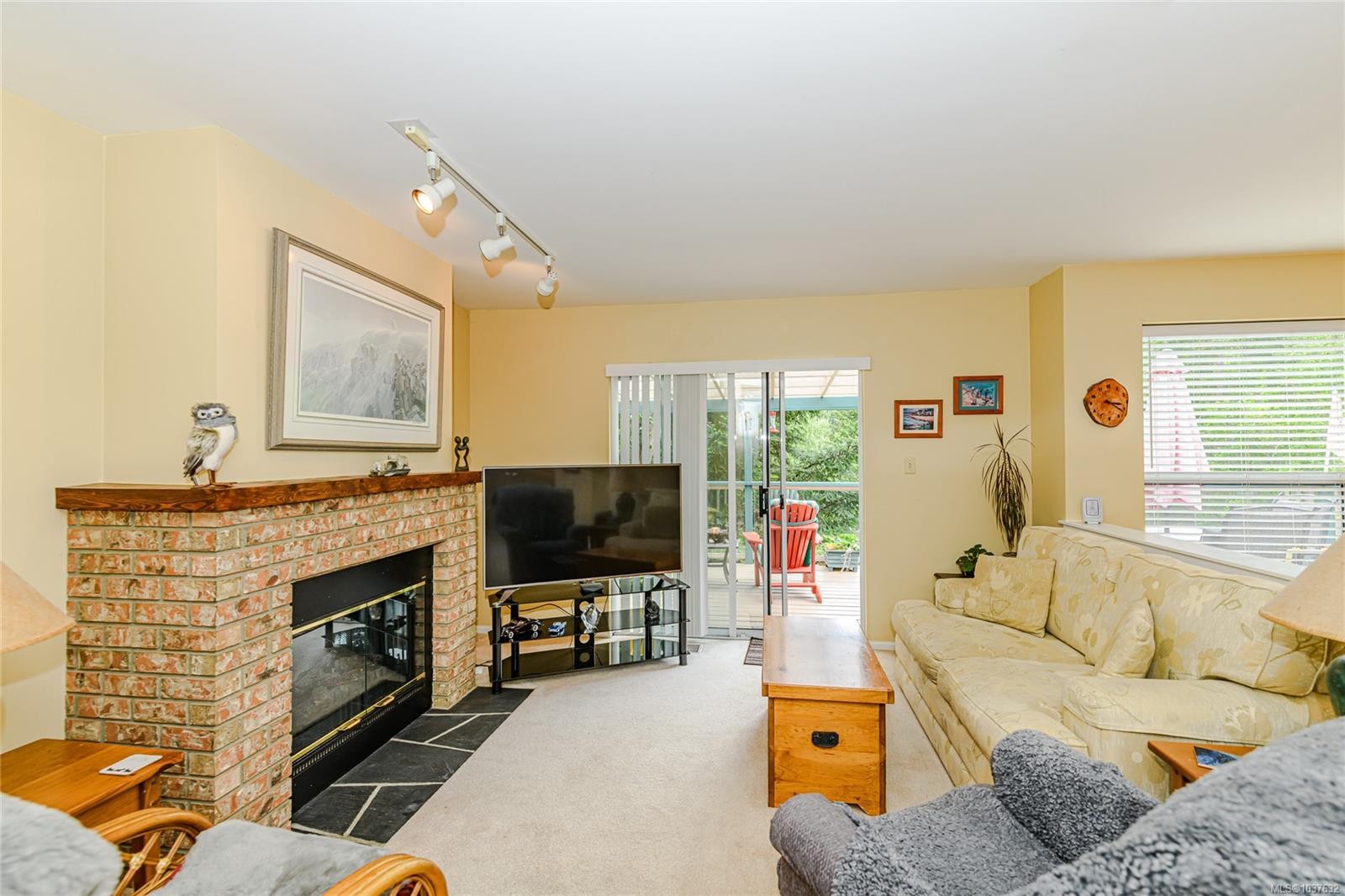 









204


Cormorant

Cres,
Salt Spring,




BC
V8K 1G8

