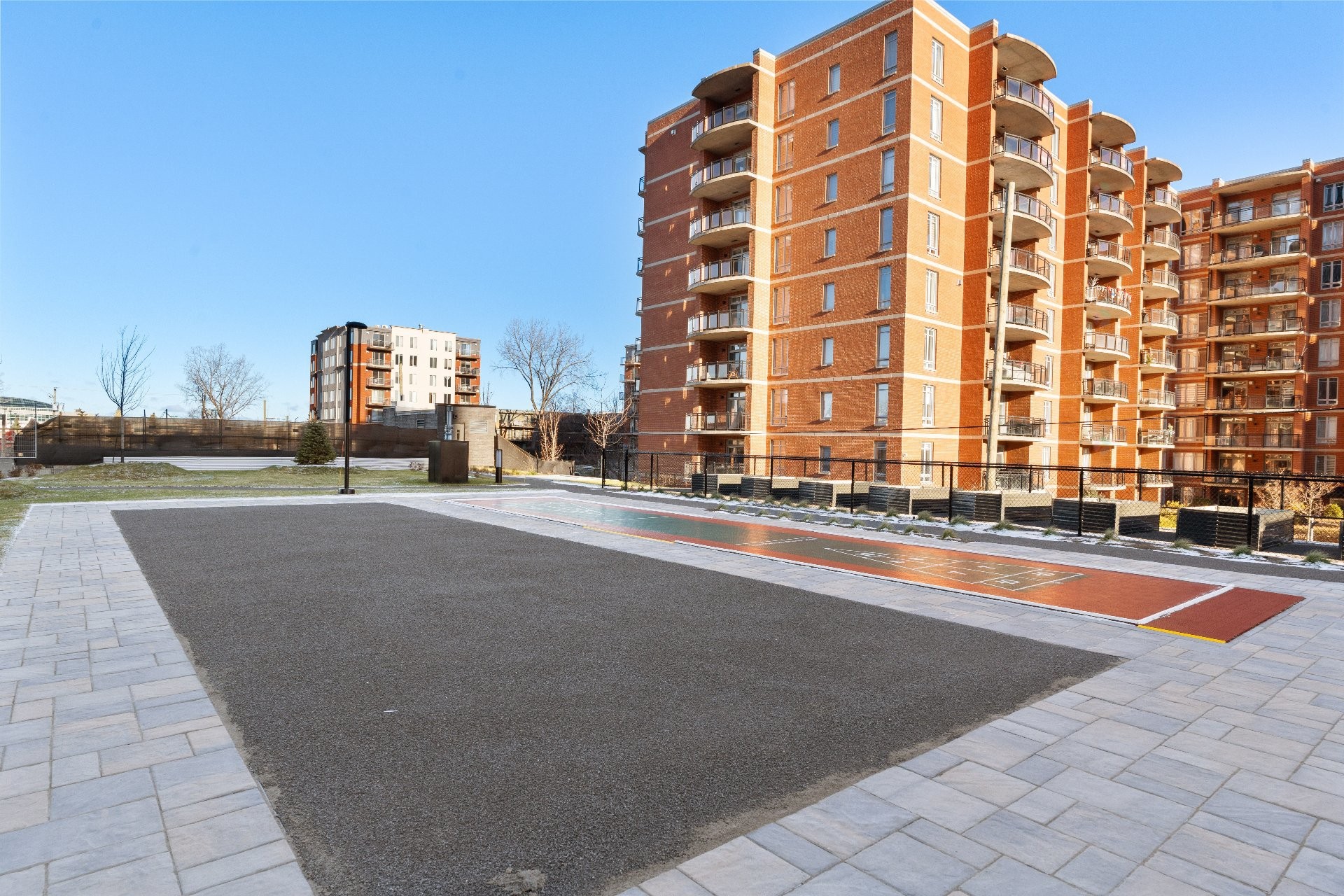 









2835


Av. du Cosmodôme

, 1202,
Laval (Chomedey),




QC
H7T0R8


