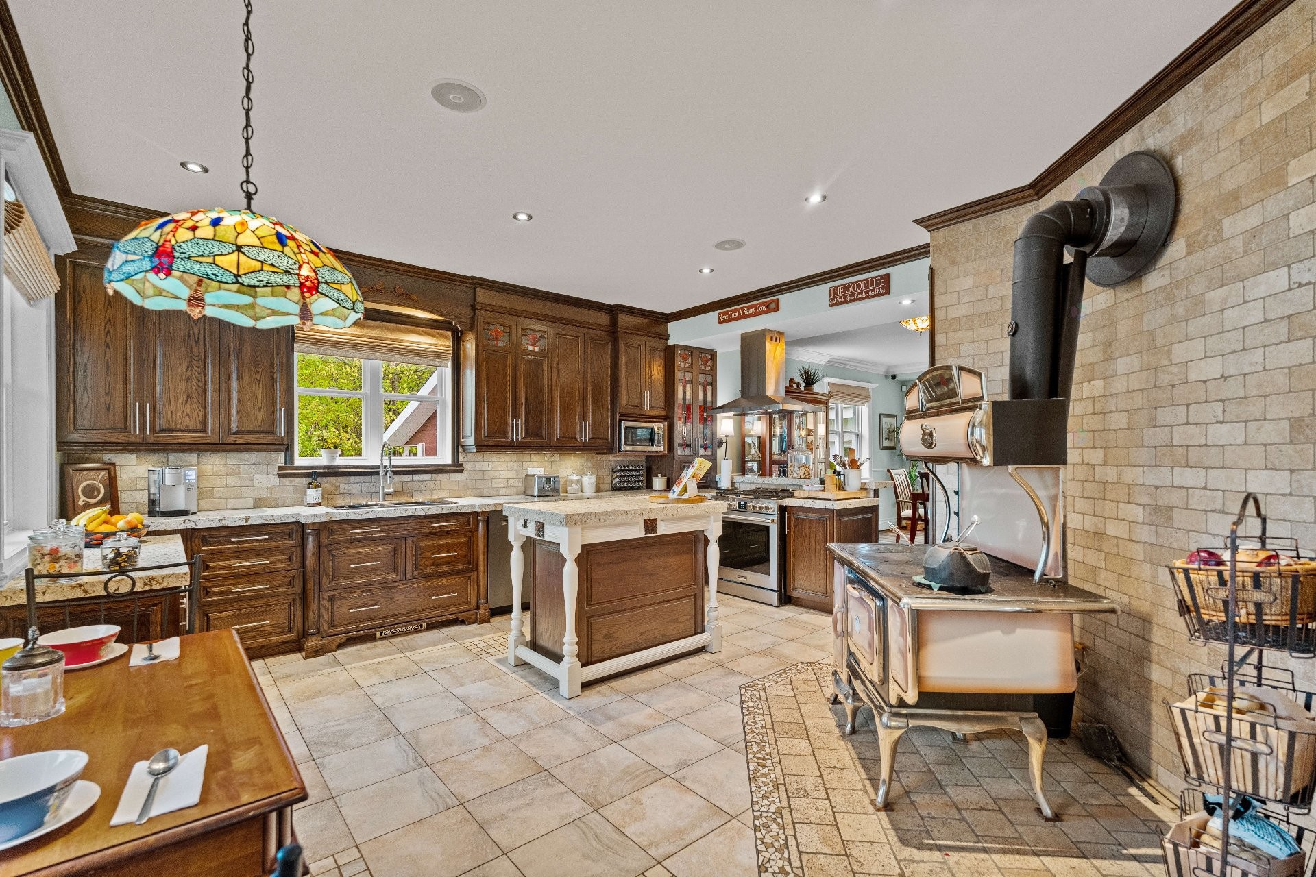









9


Rue Francine

,
Grenville-sur-la-Rouge,




QC
J0V1B0

