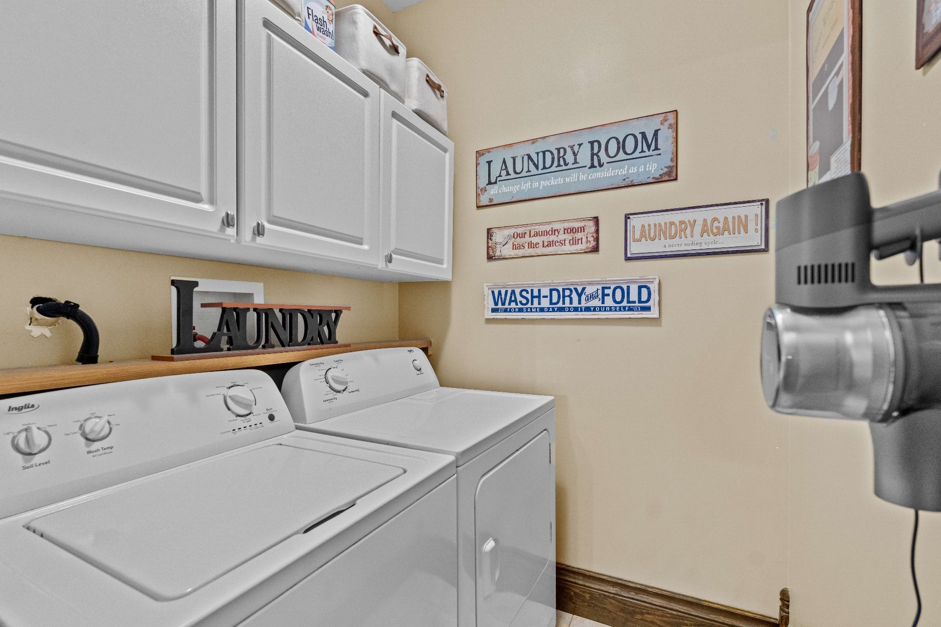 









9


Rue Francine

,
Grenville-sur-la-Rouge,




QC
J0V1B0

