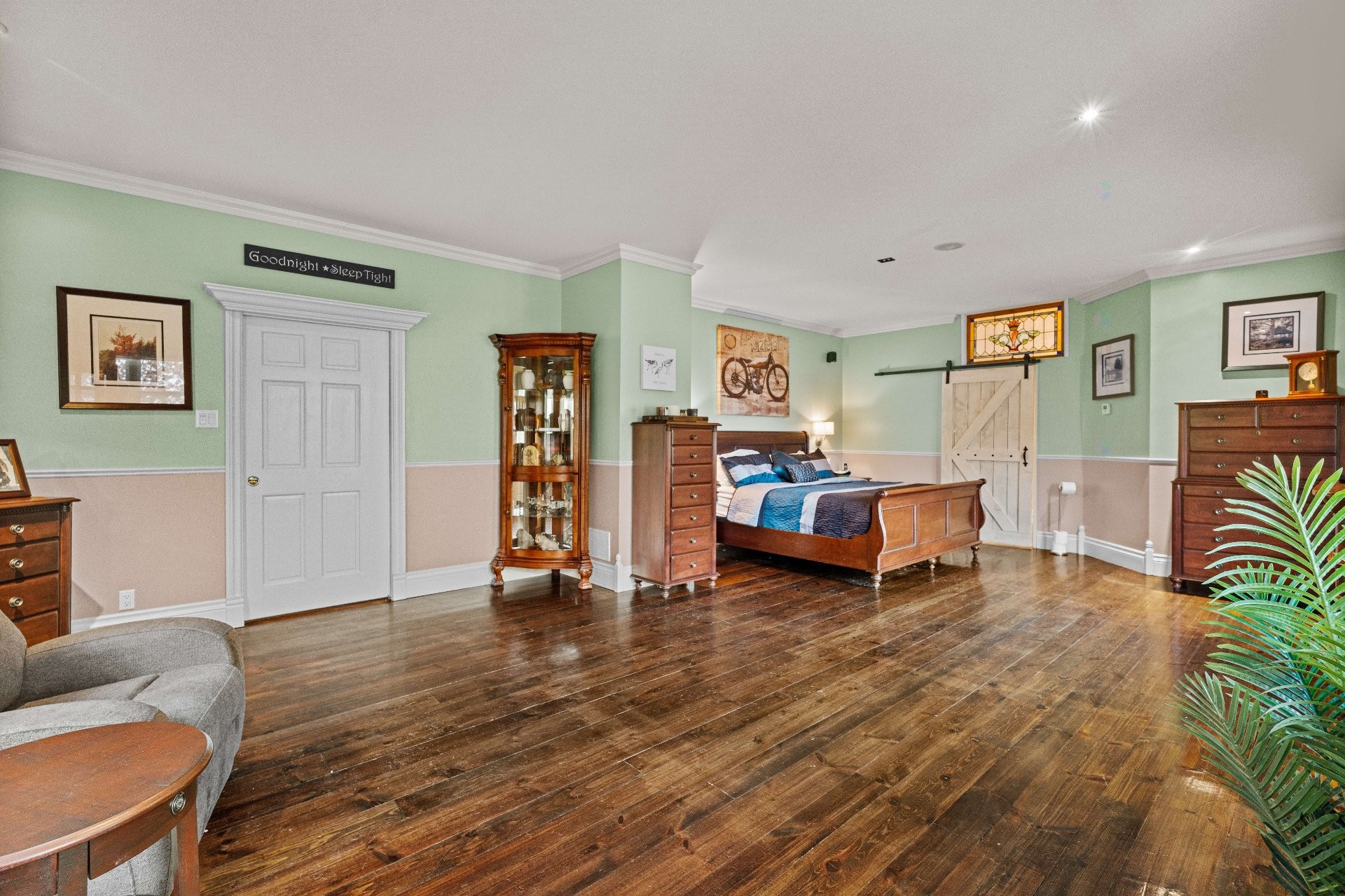 









9


Rue Francine

,
Grenville-sur-la-Rouge,




QC
J0V1B0

