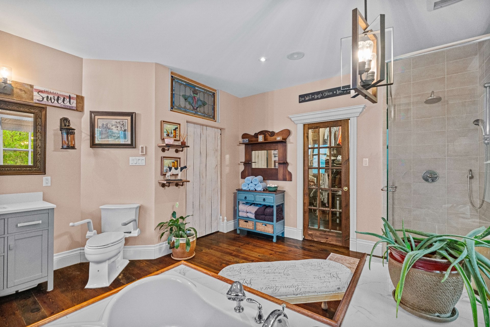 









9


Rue Francine

,
Grenville-sur-la-Rouge,




QC
J0V1B0

